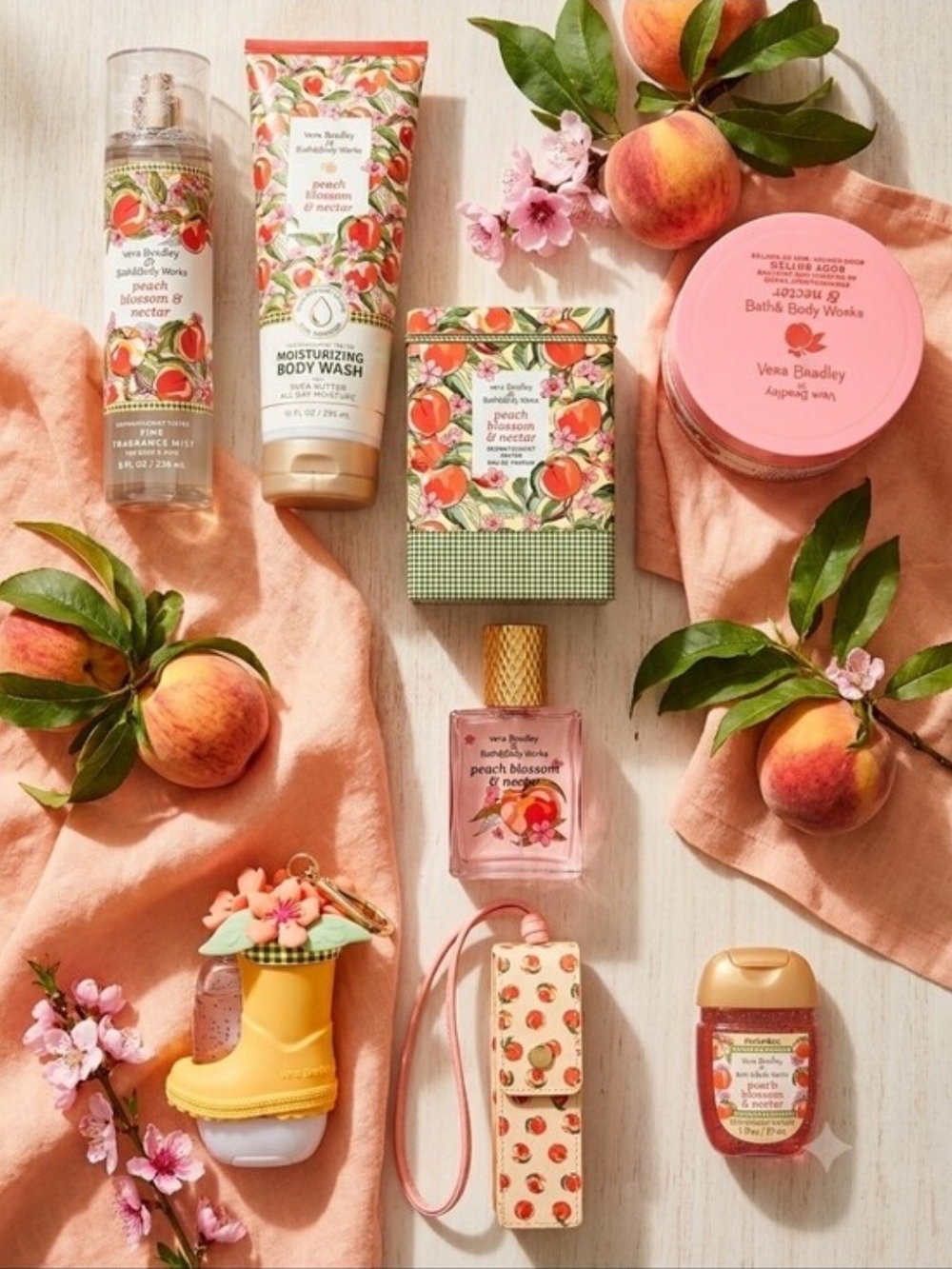 Vera Bradley RETIRED Peach Blossom & Nectar Bath & Body Set in Peach Pink